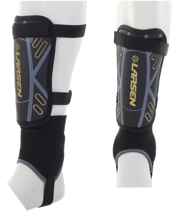 Щиток футбольный Larsen 6890